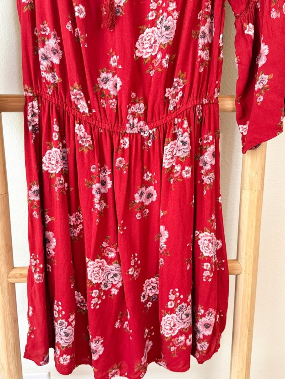 American Eagle Red Floral Off Shoulder Boho Mini Dress Medium - Picture 3 of 7